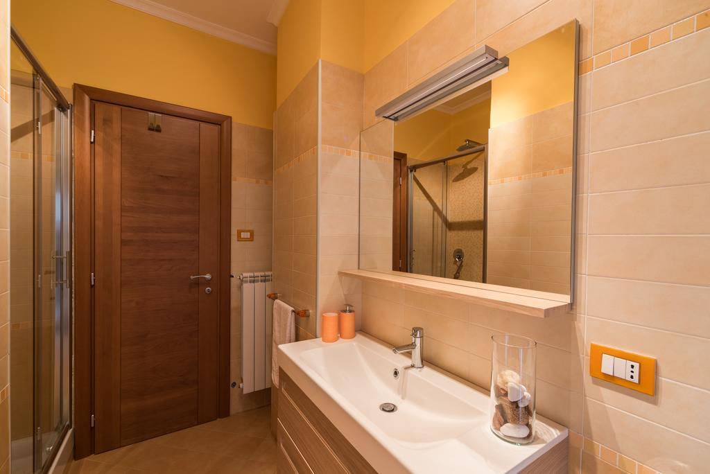 La Casa Di Emma A Trastevere Rome Bagian luar foto